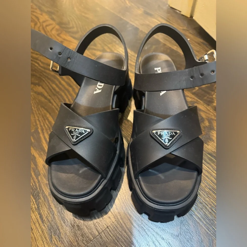 PRADA Monolith rubber sandals - Picture 3 of 11